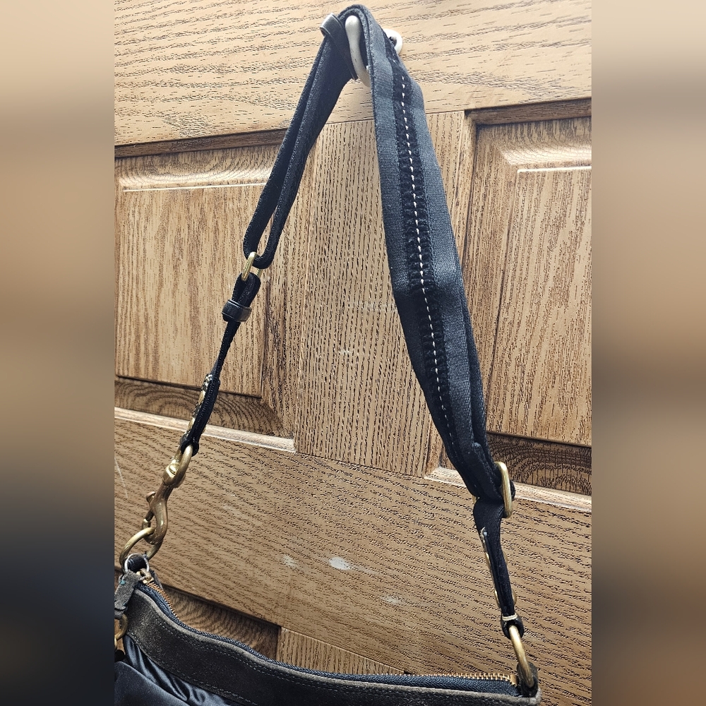 Coach Black Nylon & Suede Crossbody Style CO6J-10098 EUC - Picture 6 of 16